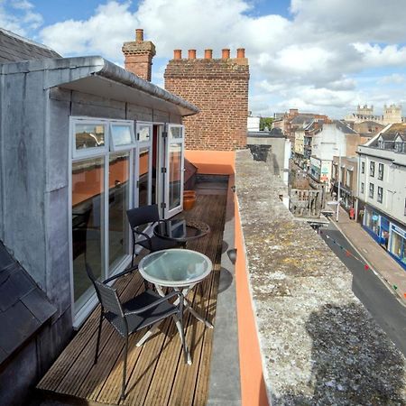 Stunning Central Exeter Apartment With Balcony And Fantastic View Bagian luar foto