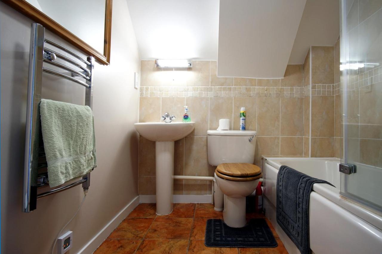Stunning Central Exeter Apartment With Balcony And Fantastic View Bagian luar foto