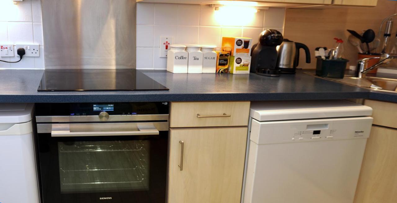 Stunning Central Exeter Apartment With Balcony And Fantastic View Bagian luar foto
